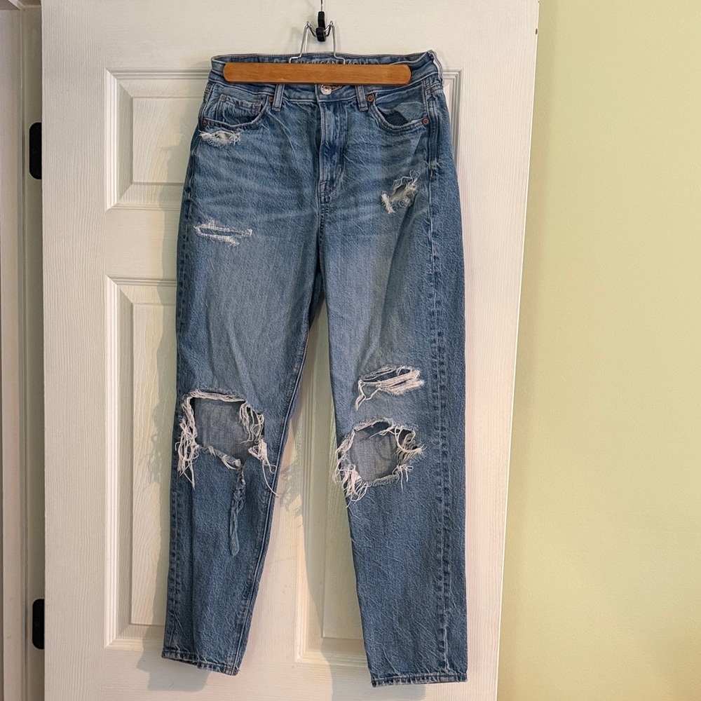 American Eagle Distressed Blue Jeans